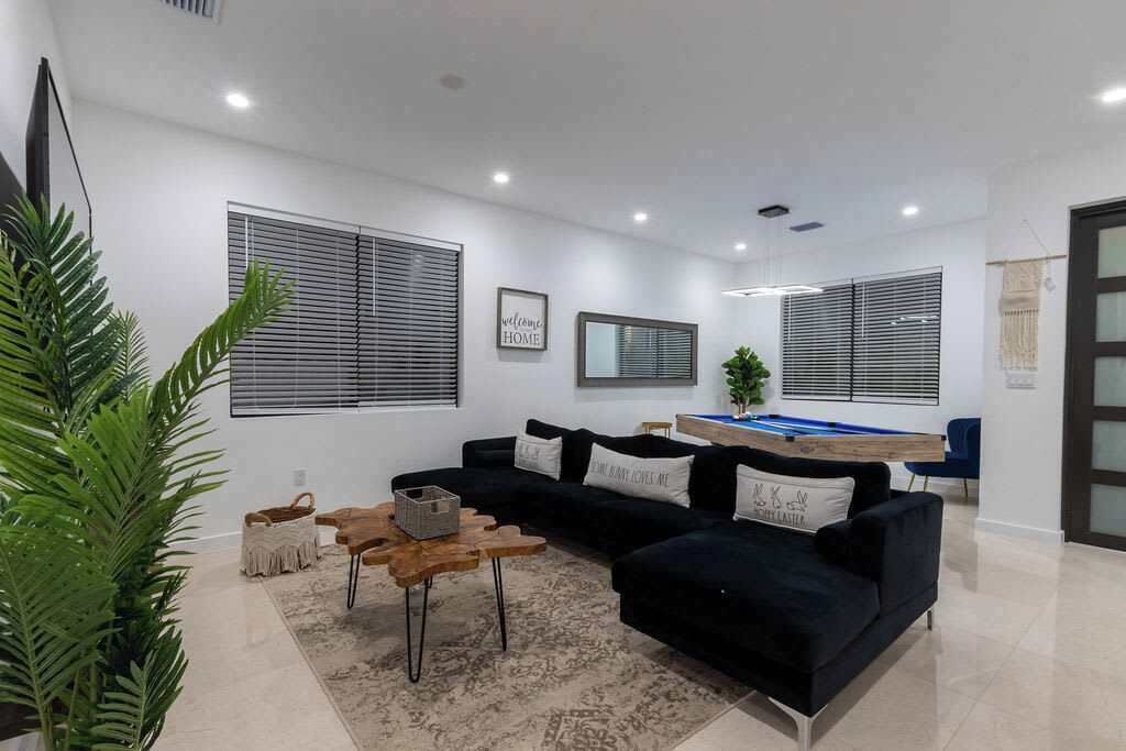 智能电视、办公室