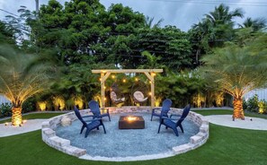 Property grounds - Villa Caicos | Outdoor Kitchen | Fire Pit | Pool (Hollywood)