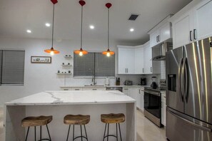 Fridge, microwave, oven, stovetop - Villa Caicos | Outdoor Kitchen | Fire Pit | Pool (Hollywood)