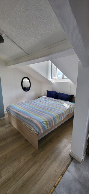 1 bedroom, iron/ironing board, internet, bed sheets - Cozy studio Clichy Levallois (Clichy)