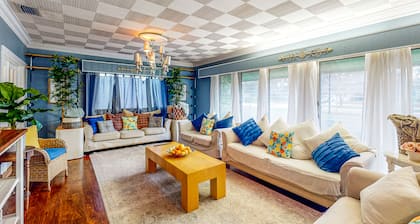 Spacious Designer Home with Private Solar-Heated Pool, Treehouse & Sunroom
