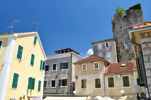 4-bedroom, 3-bathroom retreat in the heart of Historic Old Town Herceg Novi.