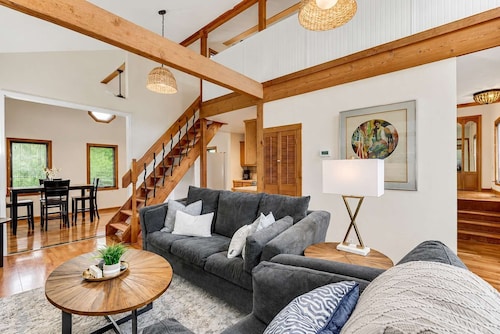 Gorgeous Riverfront Loft | Walkable | Near Butler!