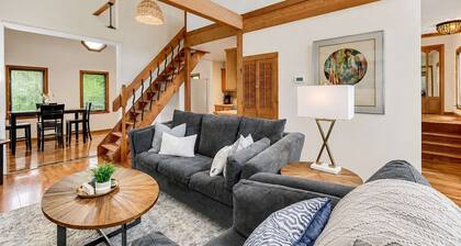 Gorgeous Riverfront Loft | Walkable | Near Butler!
