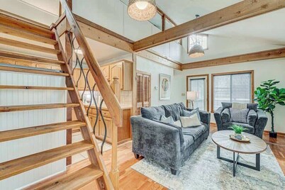 Riverfront Loft Near Butler and Rocky Ripple