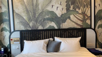 4 bedrooms, WiFi, bed sheets