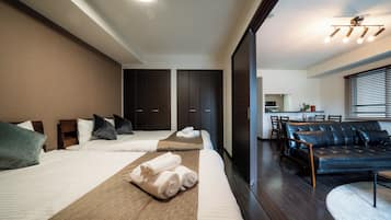 Design Apartment | 2 bedrooms, desk, iron/ironing board, free WiFi