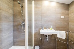 Rumah | 5 kamar tidur