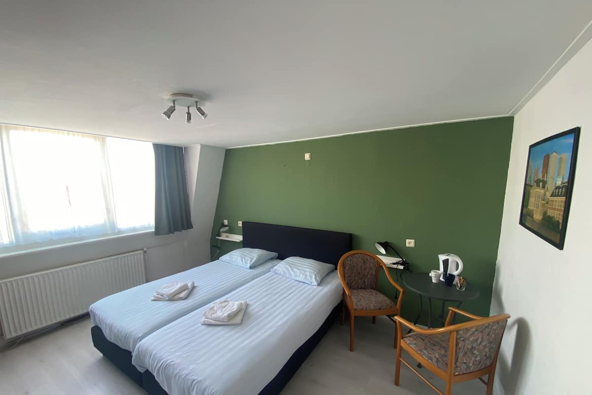 Traditional Room | WiFi (free), bed sheets