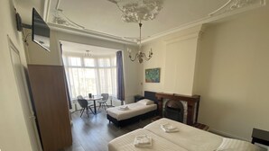 Deluxe driepersoonskamer | Gratis wifi, beddengoed