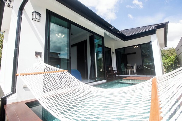 Terrace/patio - The Pool Intouch Villa (ตำบล หนองทะเล)