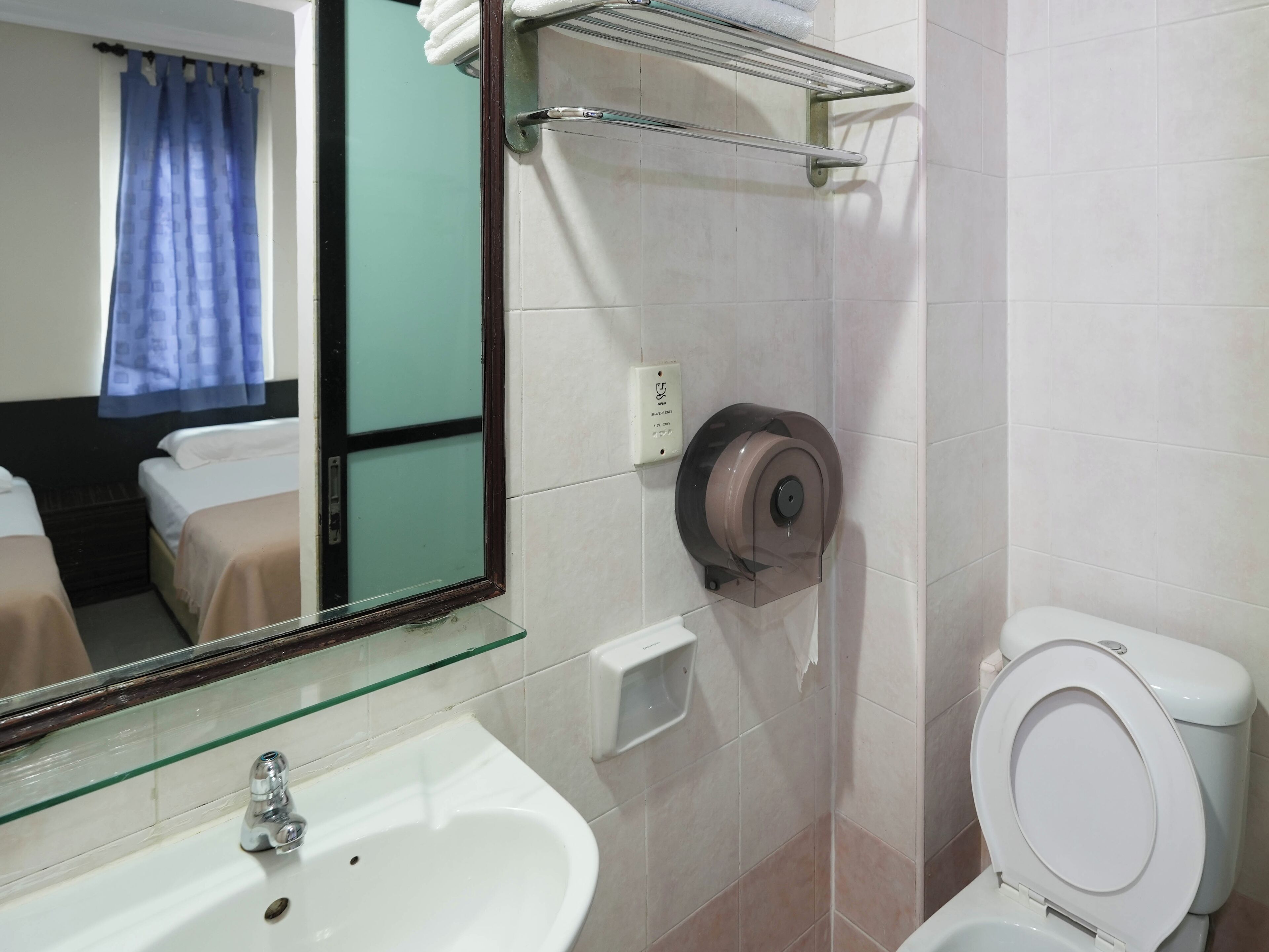 Photo - Amrise Hotel