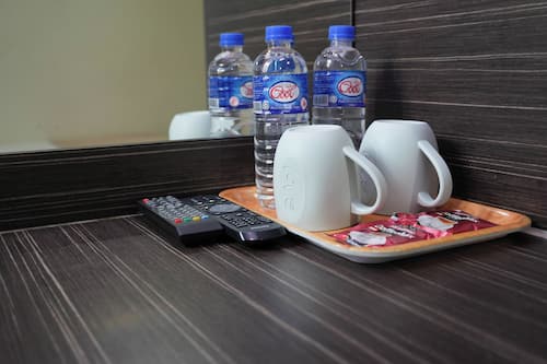 Desk, free WiFi