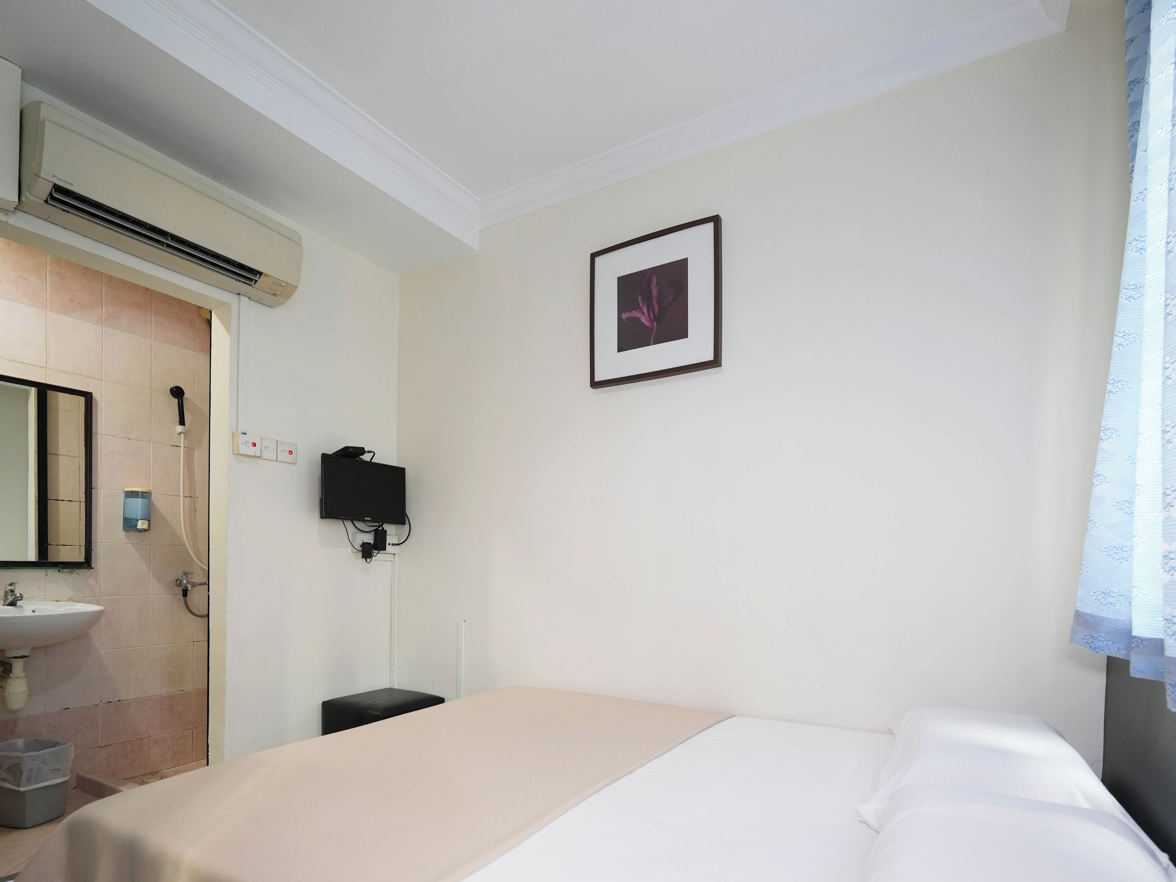 Photo - Amrise Hotel