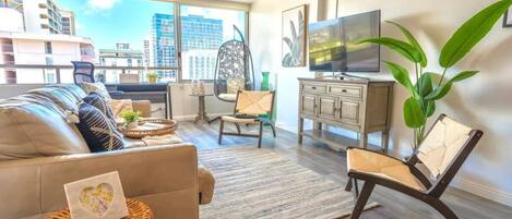 スマートテレビ、書斎 / ワークスペース