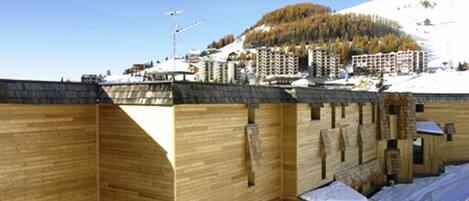 المنشأة من الخارج