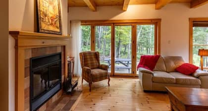 Le Renne Elisabeth | Nature Getaway Near the Lake