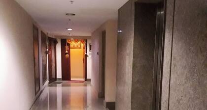 Mesmerising view...Golf course, Gardens , Water bodies,City from 32nd floor.