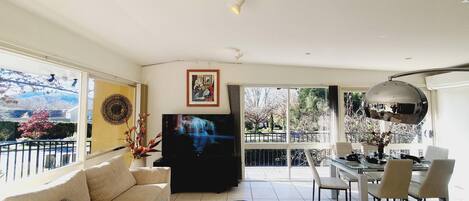 Smart-tv och böcker