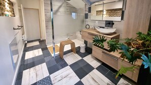 Toallas y papel de baño 