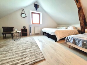 2 bedrooms, iron/ironing board, WiFi, bed sheets - Très Belle Maison de Caractère Avec Jacuzzi et Piscine (Sauvagnon)