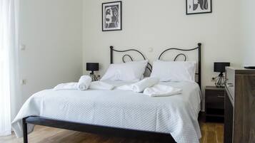 2 bedrooms, iron/ironing board, free WiFi, bed sheets