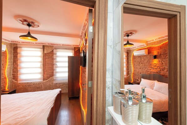 Double Room | Premium bedding, minibar, desk, soundproofing - Blue Sea Apart Hotel (Istanbul)