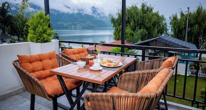 Majestic Lakefront Hotel & Suites