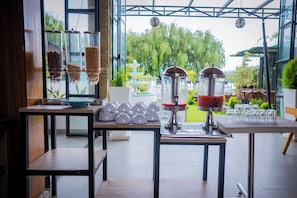 Tägliches inbegriffenes Frühstücksbuffet
