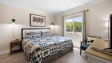 2 bedrooms, iron/ironing board, travel crib, free WiFi