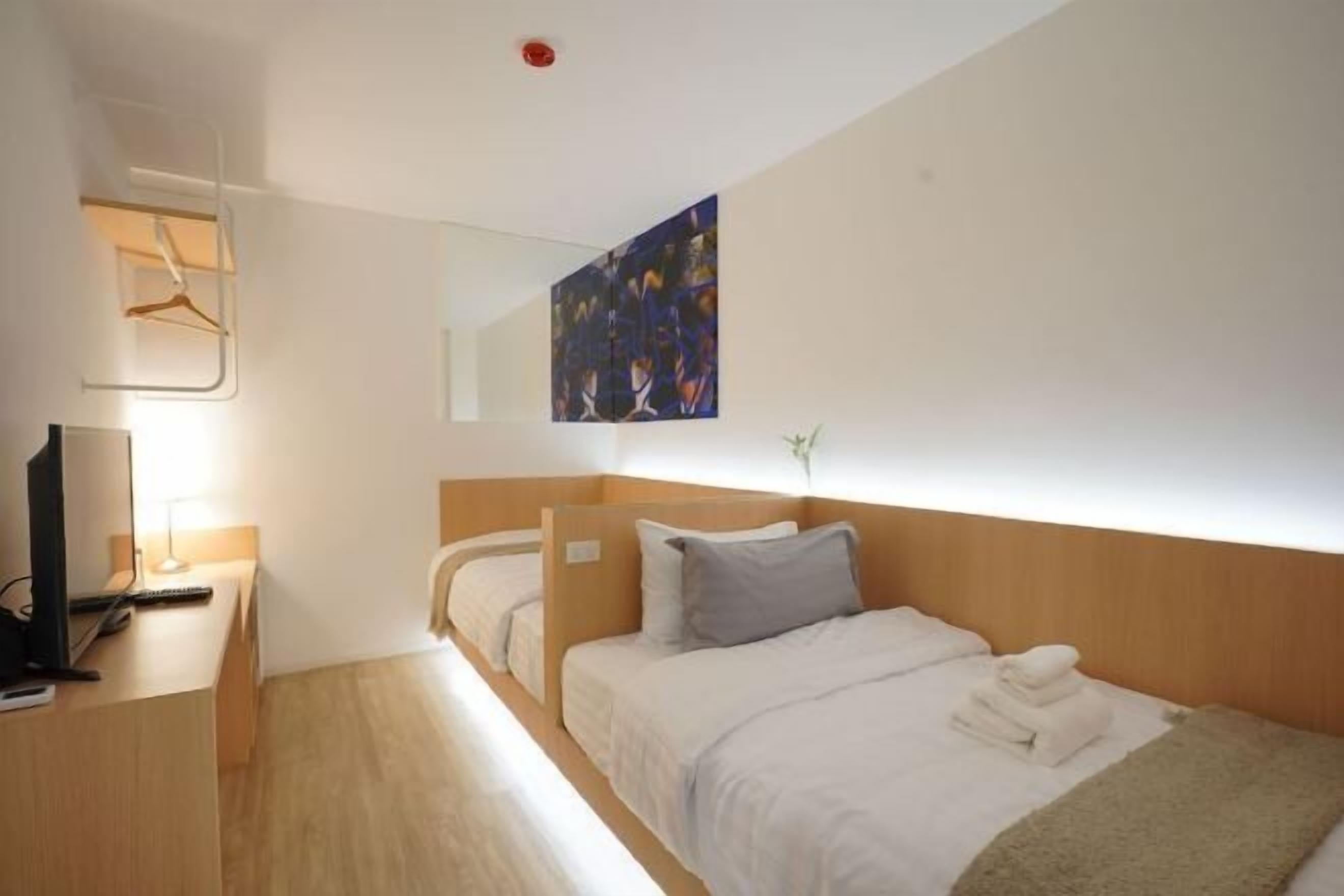 Free minibar items, desk, free WiFi, bed sheets