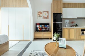 Blackout drapes, soundproofing, iron/ironing board, free WiFi