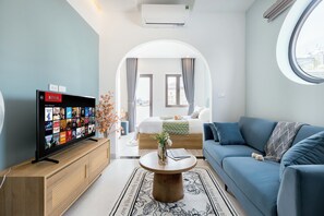 Elite Studio | Living area