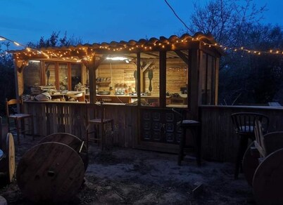 Yourte 20 Cuisine Douche Extérieur Ferme et Toilette Séche Commun