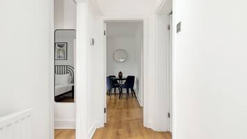 Appartement | Woonruimte | Een televisie, Netflix en streamingdiensten