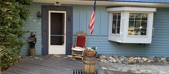 Cozy Historic Cottage