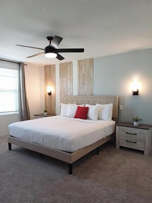 3 Schlafzimmer, Schreibtisch, Bügeleisen/Bügelbrett, WLAN