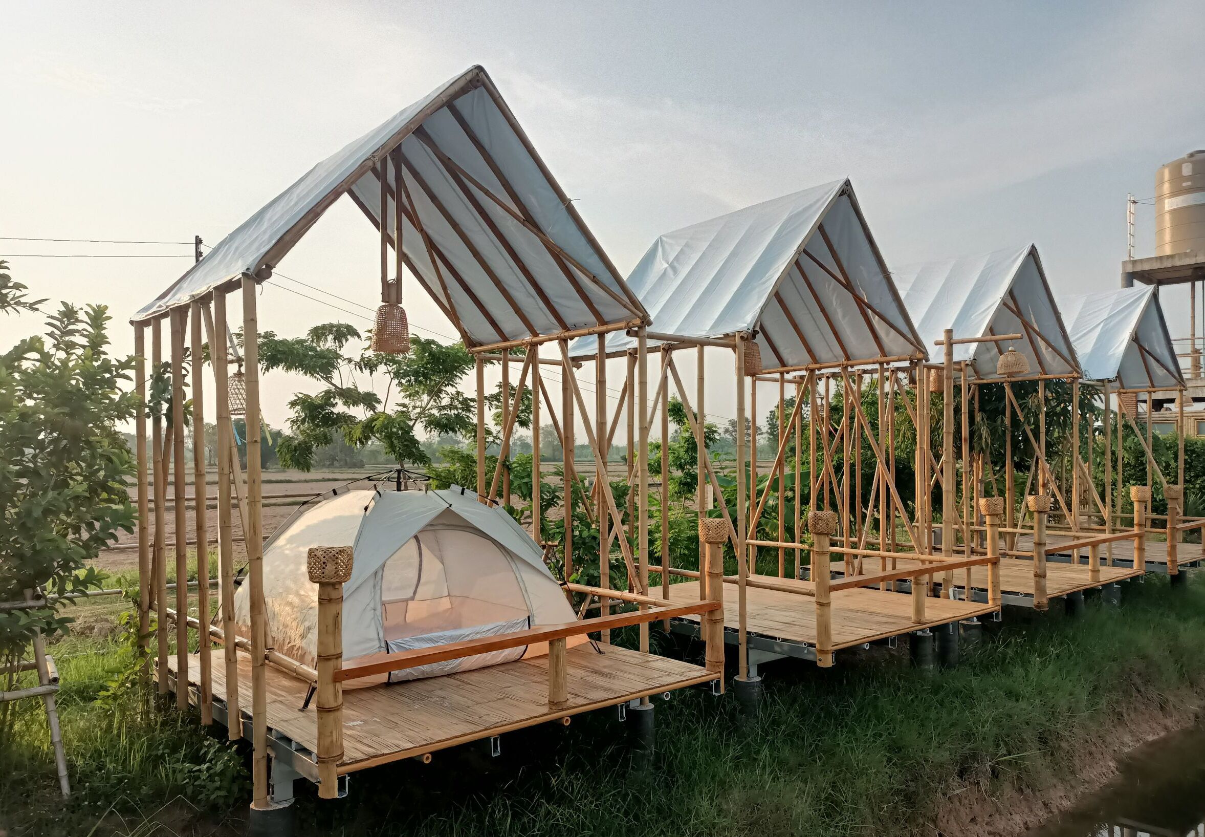 Tempat makan pasangan