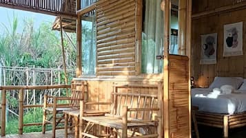 Family Room | Terrace/patio