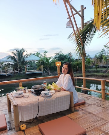 Couples’ dining. Bamboo Conservation Farm