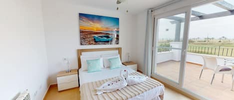 2 bedrooms, iron/ironing board, free WiFi, bed sheets