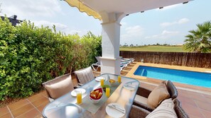 Outdoor dining - Villa Anacardo - A Murcia Holiday Rentals Property (Torre Pacheco)