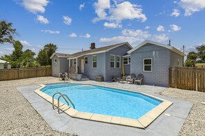 House, 3 Bedrooms | Pool