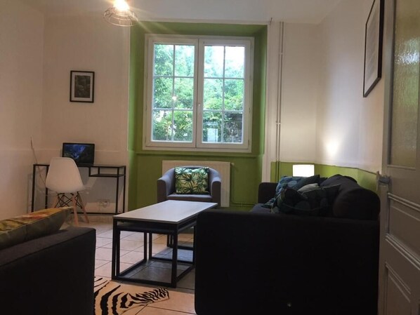 TV - Cap Nature - Maison Confort/relaxation 3 Chambres (Champniers-et-Reilhac)
