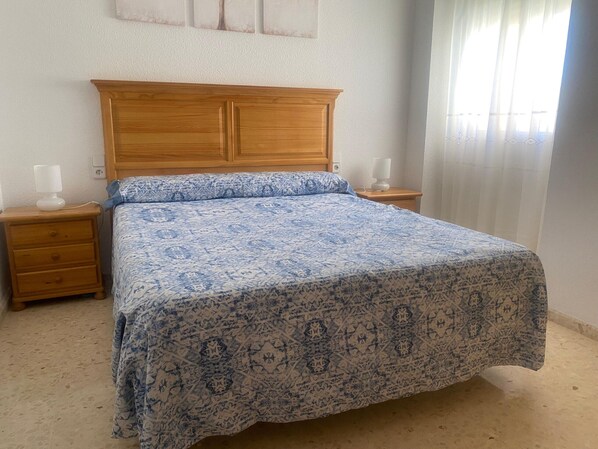 3 Schlafzimmer, Bügeleisen/Bügelbrett, Bettwäsche