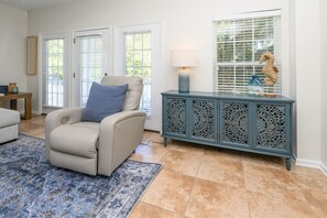 Interior - 5 BR Beach House in Surfside Beach with Private Pool! Yinz at the Beach (Surfside Beach)