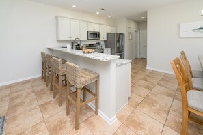 Fridge, microwave, stovetop, dishwasher - 5 BR Beach House in Surfside Beach with Private Pool! Yinz at the Beach (Surfside Beach)