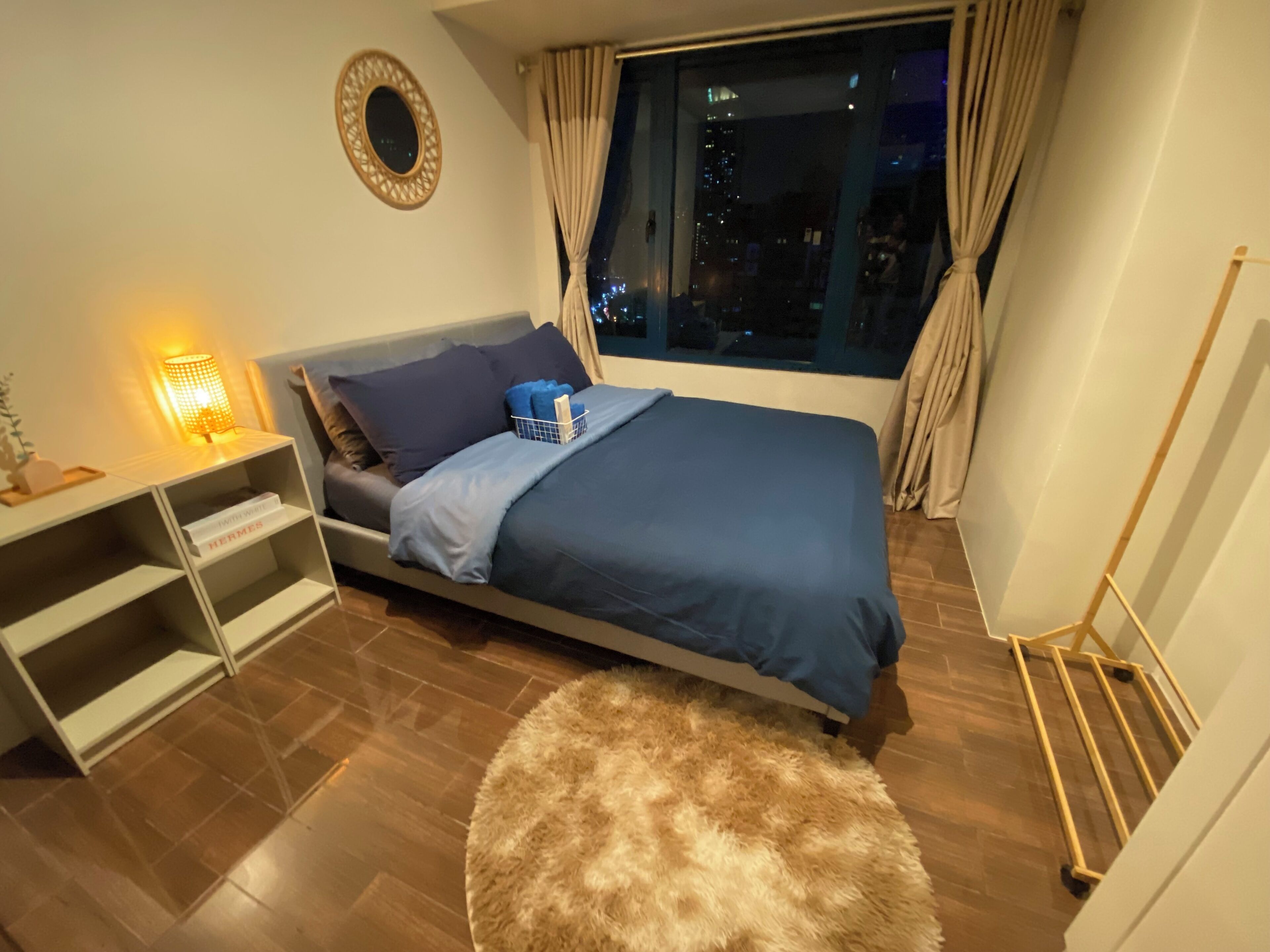 舒适公寓, 1 张大床和 1 张沙发床, 厨房, 城市景观 | 起居区 | 43-英寸智能电视（配备卫星频道）