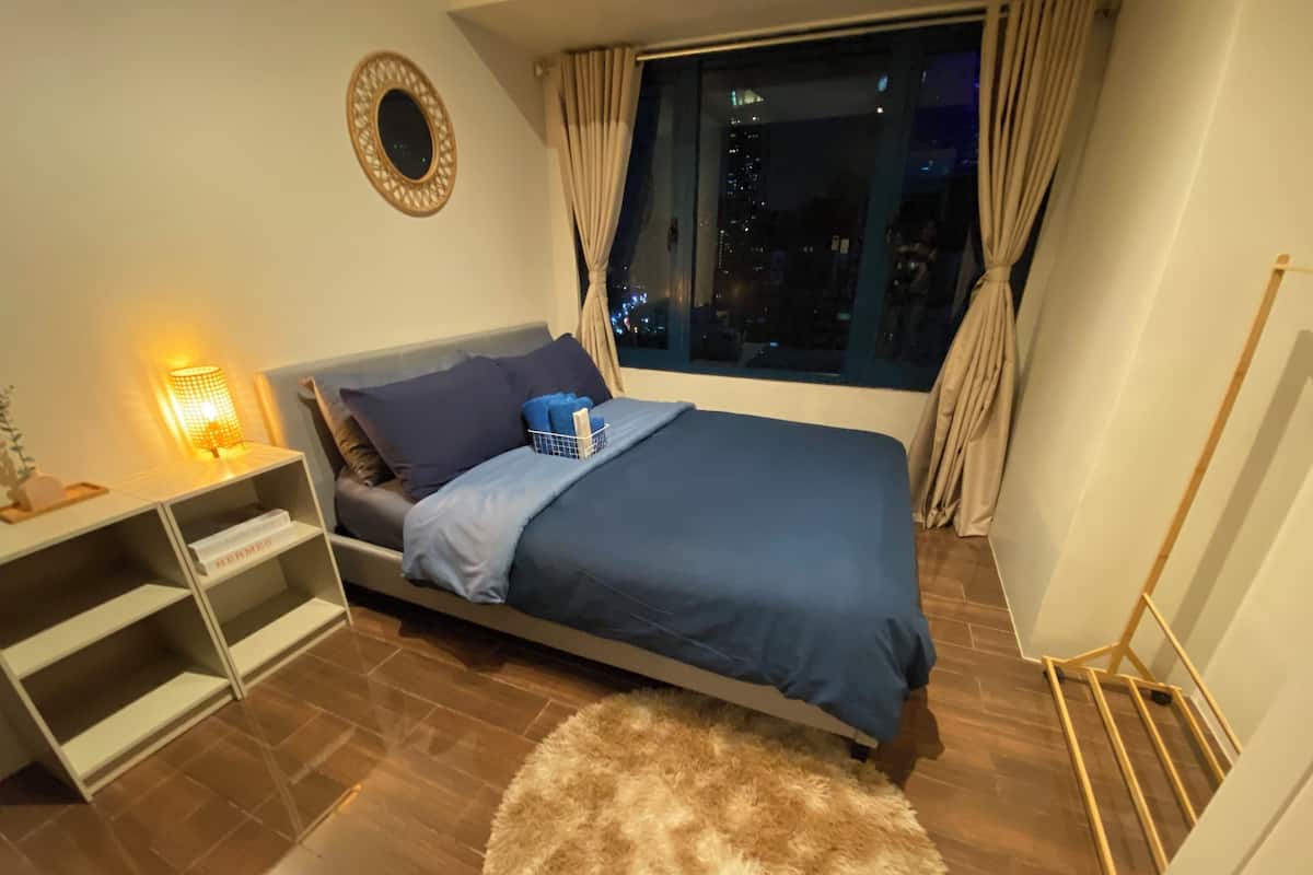 Comfort Apartment, 1 Queen Bed with Sofa bed, Kitchen, City View | Living area