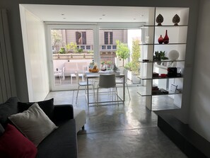 Älytelevisio, kirjoja